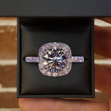 Zinnia Valeriani Ring | White Gold